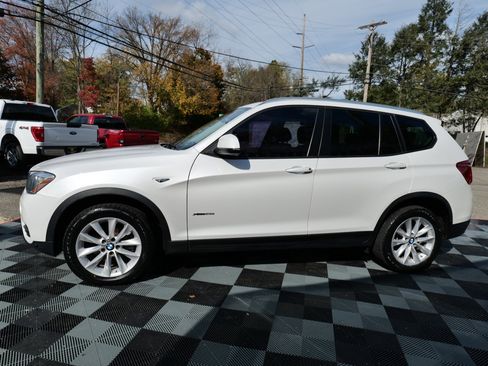 Used 2017 BMW X3 xDrive28i w/ Premium Package image 9