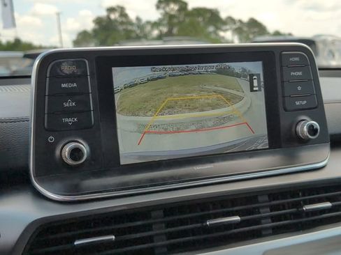 Used 2020 Kia Telluride S FWD image 18