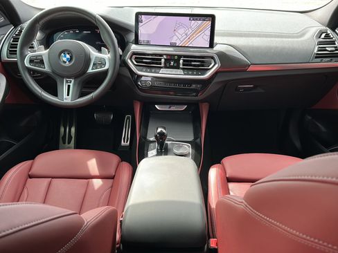 Certified 2025 BMW X4 M40i w/ Premium Package image 20