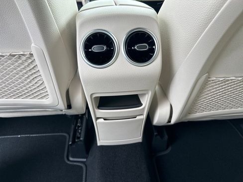 New 2025 Mercedes-Benz GLB 250 4MATIC image 24