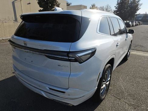 Used 2025 Buick Enclave Avenir w/ Super Cruise Package image 4