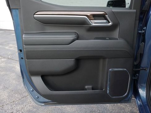 Used 2024 Chevrolet Silverado 1500 LT image 24