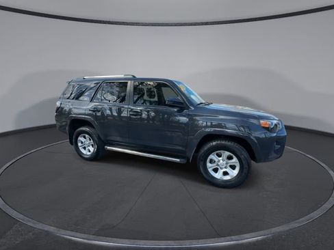 Used 2024 Toyota 4Runner SR5 image 3