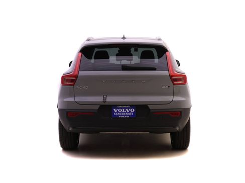 Used 2025 Volvo XC40 B5 Ultra w/ Protection Package Premier image 7