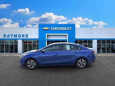 Used 2020 Kia Forte LXS FWD image 6
