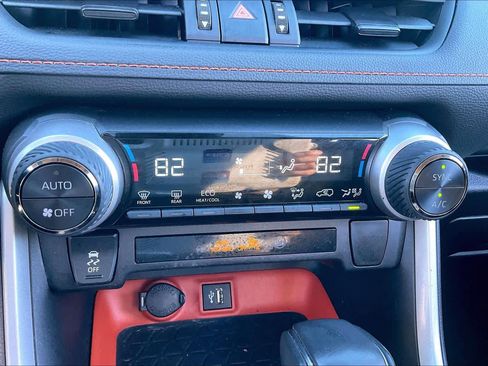 Used 2024 Toyota RAV4 Adventure image 31