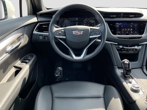 New 2025 Cadillac XT6 Luxury w/ LPO, Floor Liner Package image 28