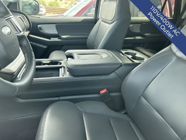 Used 2025 Ford Expedition Active AWD/4WD image 11
