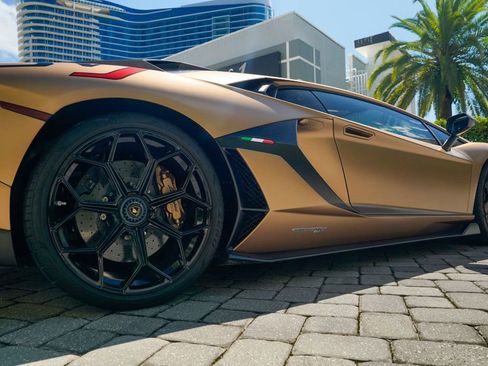 Used 2020 Lamborghini Aventador SVJ image 30