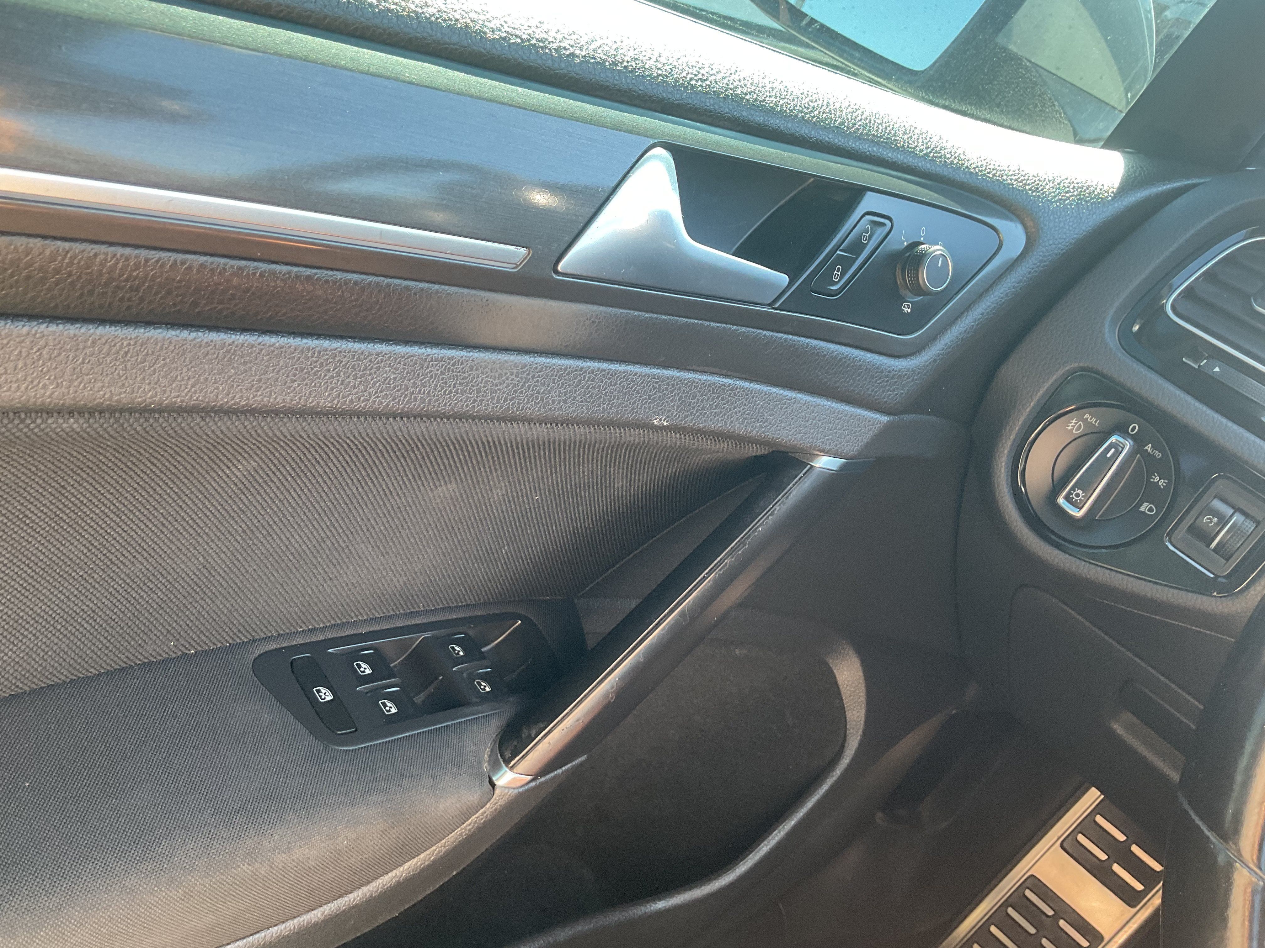 Used 2018 Volkswagen GTI S FWD image 11