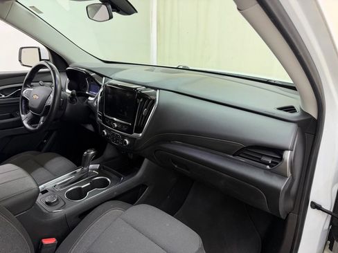 Used 2020 Chevrolet Traverse LT AWD/4WD image 11