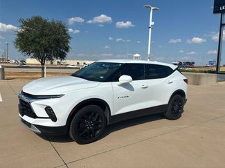 Used 2023 Chevrolet Blazer LT FWD video 1