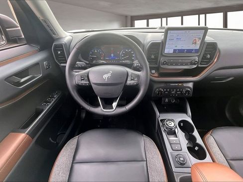 Used 2024 Ford Bronco Sport Outer Banks w/ Tech Package image 8