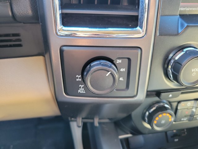 Used 2015 Ford F150 XLT w/ Equipment Group 302A Luxury AWD/4WD image 26