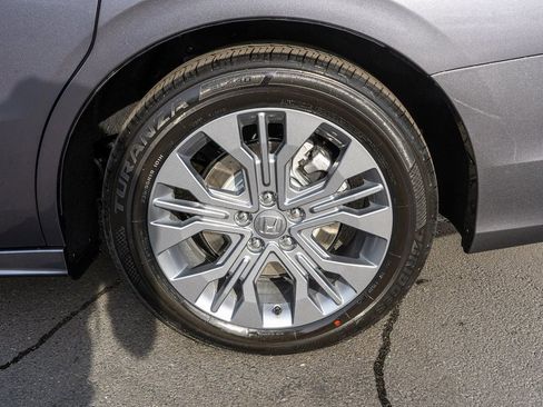 New 2026 Honda Odyssey Touring image 10