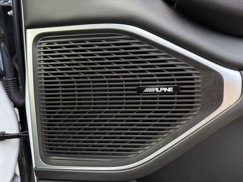 Used 2023 Jeep Wagoneer Series III w/ Flexible Seating Group image 34