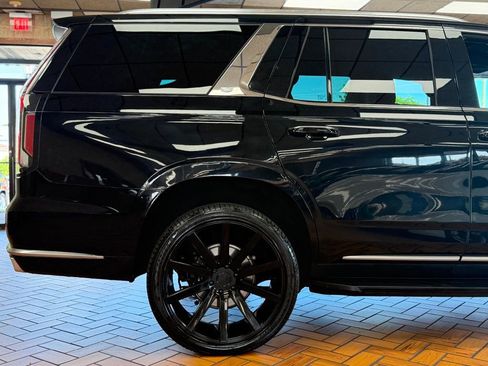 Used 2021 Cadillac Escalade Luxury AWD/4WD image 15