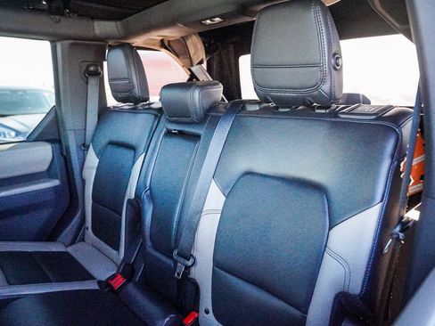 Used 2023 Ford Bronco Wildtrak image 19