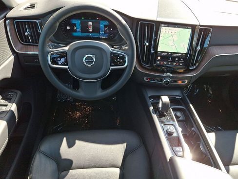 Certified 2024 Volvo XC60 B5 Plus w/ Climate Package AWD/4WD image 12