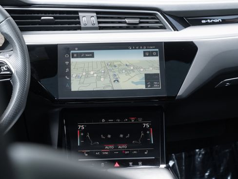 Certified 2022 Audi e-tron S Prestige w/ Prestige Package image 14