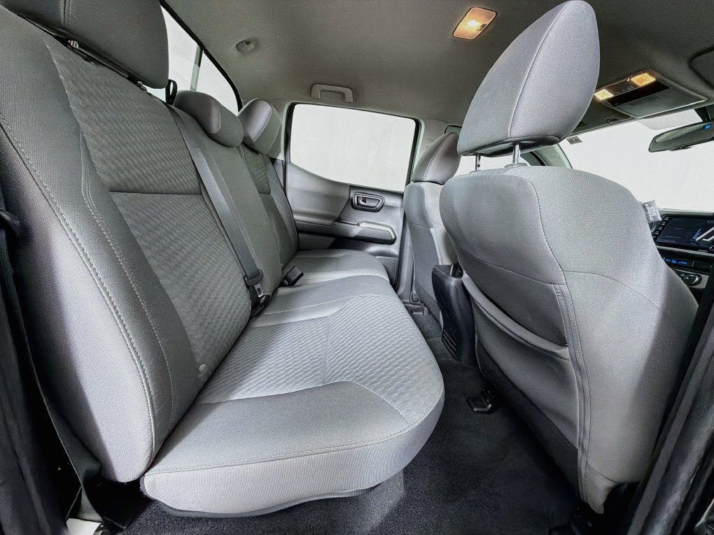Used 2022 Toyota Tacoma SR5 w/ Technology Package RWD image 28