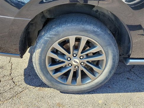 Used 2020 Ford Expedition Limited image 7