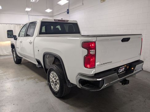 Used 2024 Chevrolet Silverado 2500 LT w/ Convenience Package AWD/4WD image 9