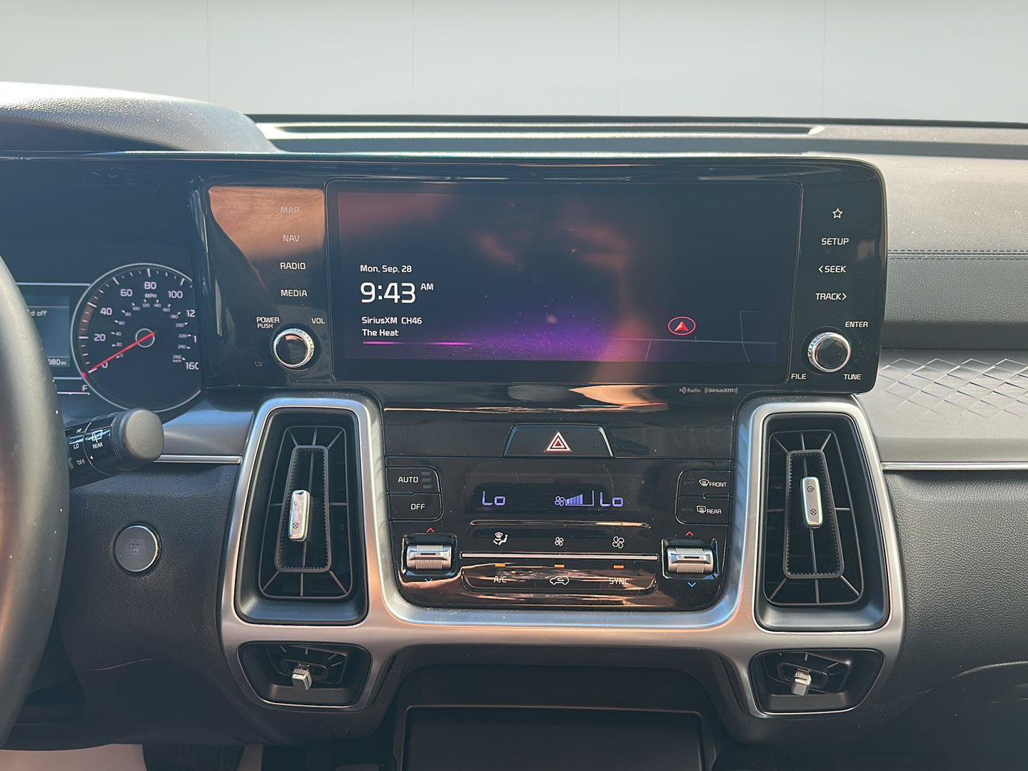 Used 2023 Kia Sorento S w/ Panoramic Sunroof Package FWD image 14