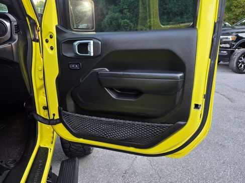 Used 2023 Jeep Gladiator Sport AWD/4WD image 32