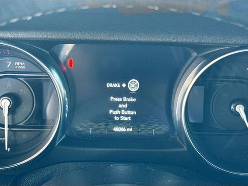 Used 2021 Jeep Wrangler Unlimited Sahara w/ Dual Top Group AWD/4WD image 13
