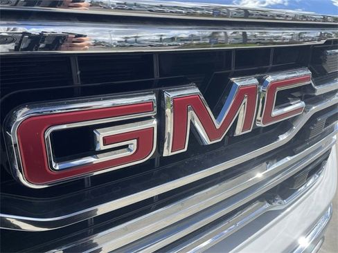 Used 2023 GMC Sierra 1500 SLT w/ SLT Premium Package image 31