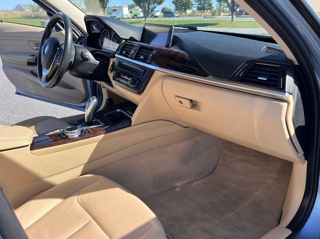 Used 2014 BMW 328i xDrive Sedan AWD/4WD image 12
