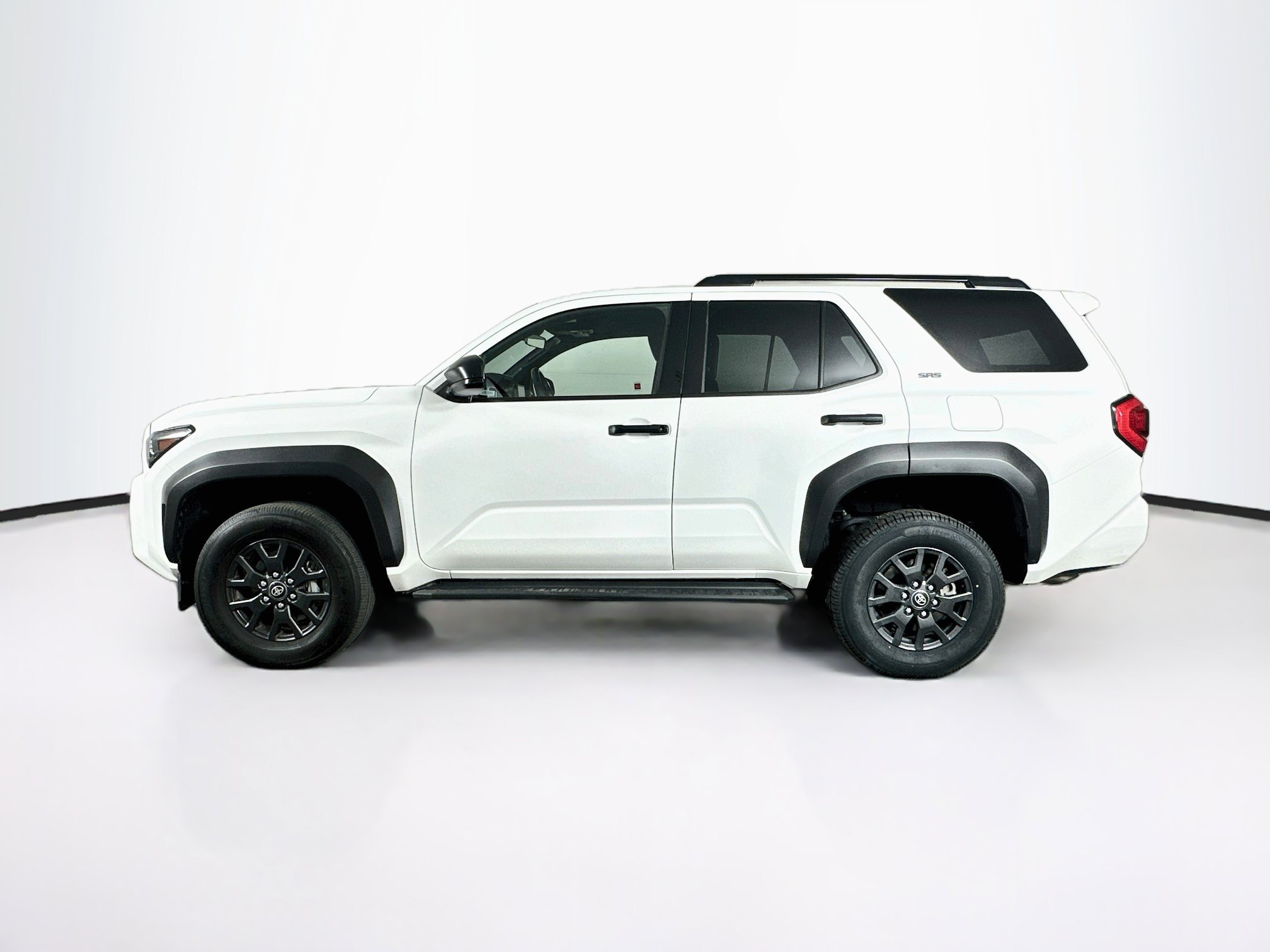 Used 2025 Toyota 4Runner SR5 AWD/4WD image 4