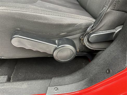 Used 2015 Jeep Wrangler Unlimited Sport w/ Connectivity Group image 12