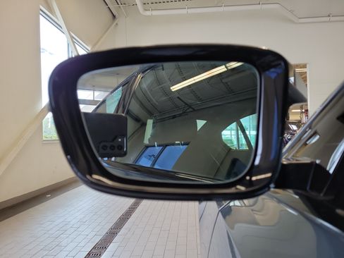 Used 2024 BMW M340i xDrive AWD/4WD image 10