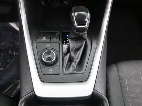 Used 2019 Toyota RAV4 XLE w/ Convenience Package AWD/4WD image 17