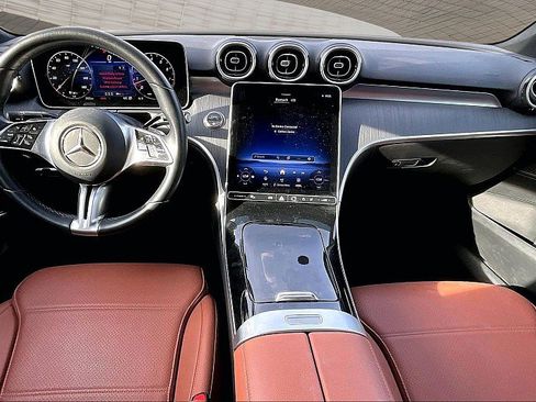 Used 2025 Mercedes-Benz C 300 Sedan image 13