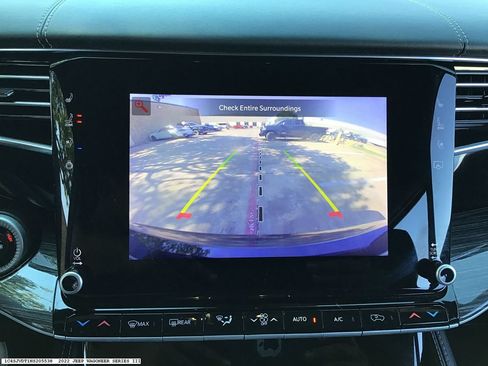 Used 2022 Jeep Wagoneer Series III w/ Flexible Seating Group AWD/4WD image 16