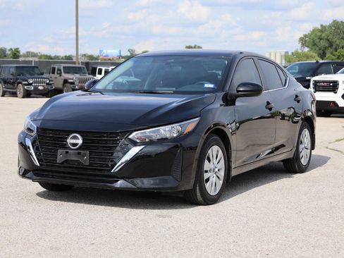 Used 2025 Nissan Sentra S FWD image 6