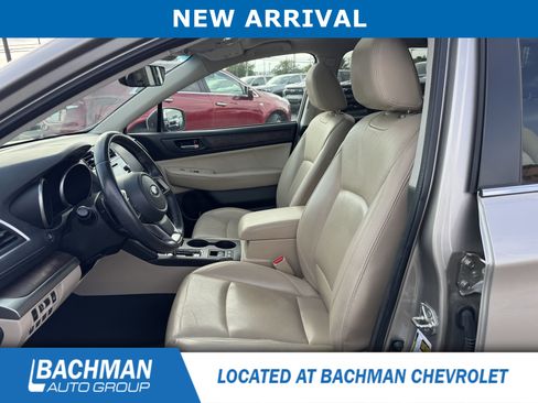 Used 2018 Subaru Outback 3.6R Limited AWD/4WD image 6