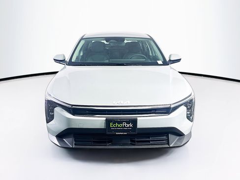 Used 2025 Kia K4 LXS image 2