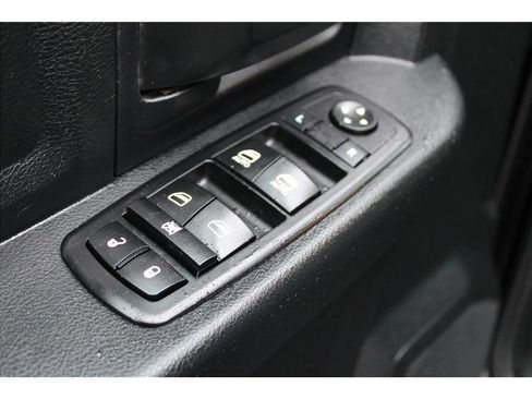 Used 2018 RAM 1500 Express w/ Wheel & Sound Group image 13