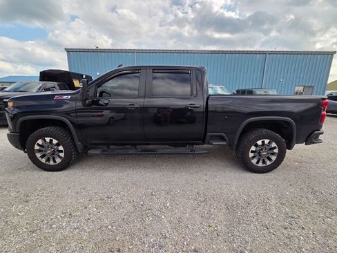 Used 2024 Chevrolet Silverado 2500 Custom w/ Custom Value Package AWD/4WD image 6