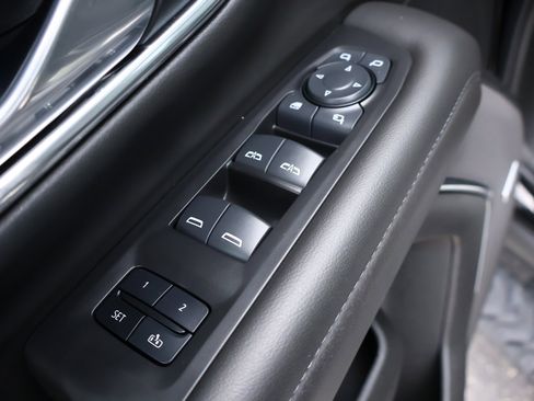Used 2024 Chevrolet Tahoe Z71 w/ Z71 Off-Road Package AWD/4WD image 8