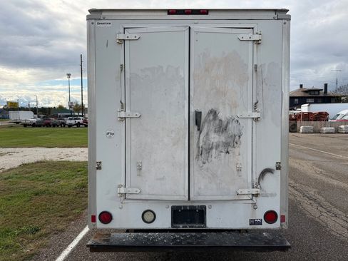 Used 2010 GMC Savana 3500 CUTAWAY BOX TRUCK COMMERCIAL image 14