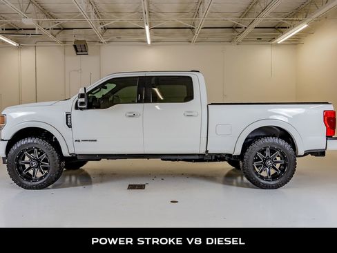 Used 2022 Ford F250 Platinum w/ FX4 Off-Road Package AWD/4WD image 5