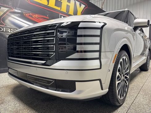 Used 2026 Hyundai Palisade Calligraphy image 2