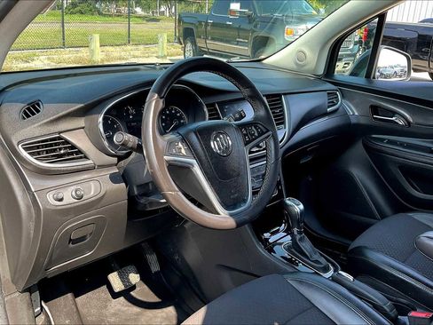 Used 2020 Buick Encore Preferred image 16