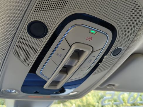 Certified 2025 Audi Q5 2.0T Premium Plus image 20