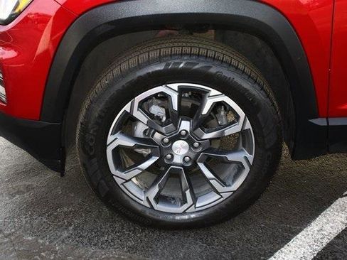 Used 2026 GMC Terrain Elevation w/ Elevation Premium Package image 2